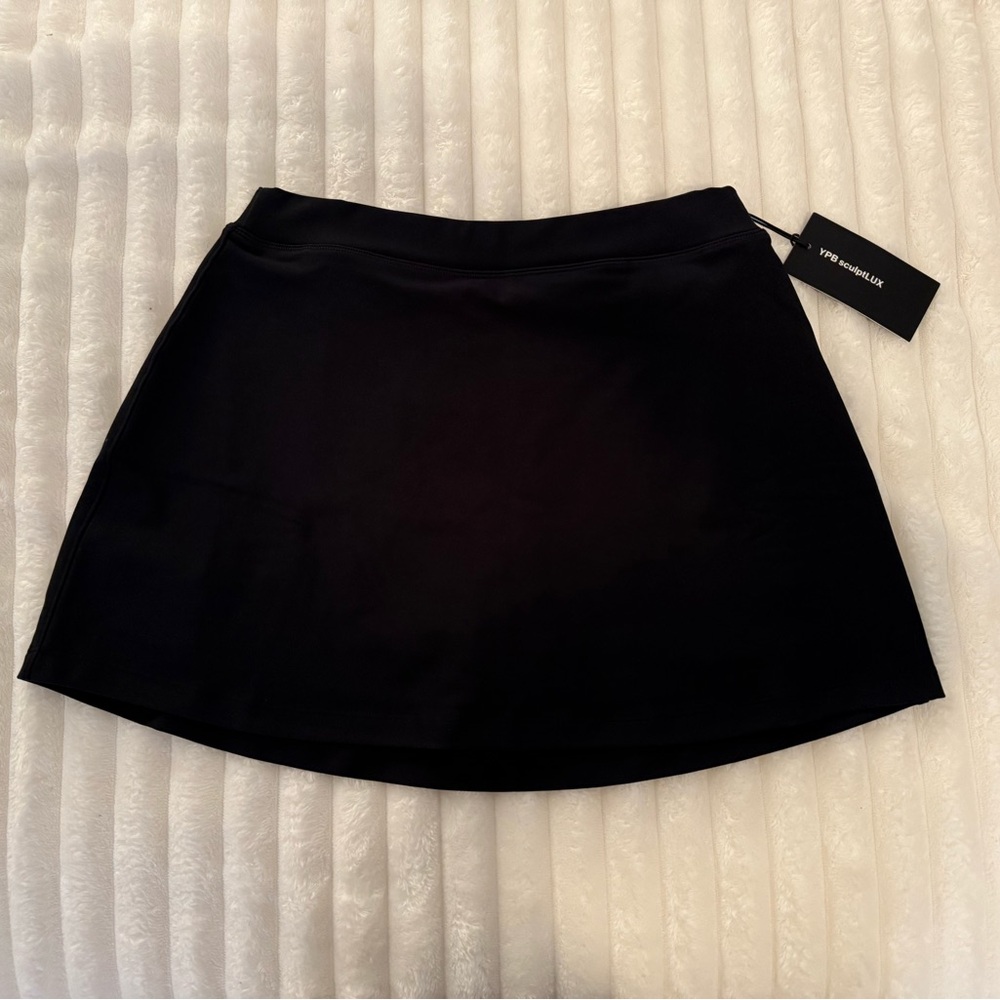 YPB SculptLUX black skort (with pockets!) Size Small